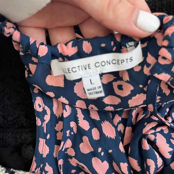 Collective Concepts Blue & Pink Animal Print Tank Size Large - Picture 4 of 7
